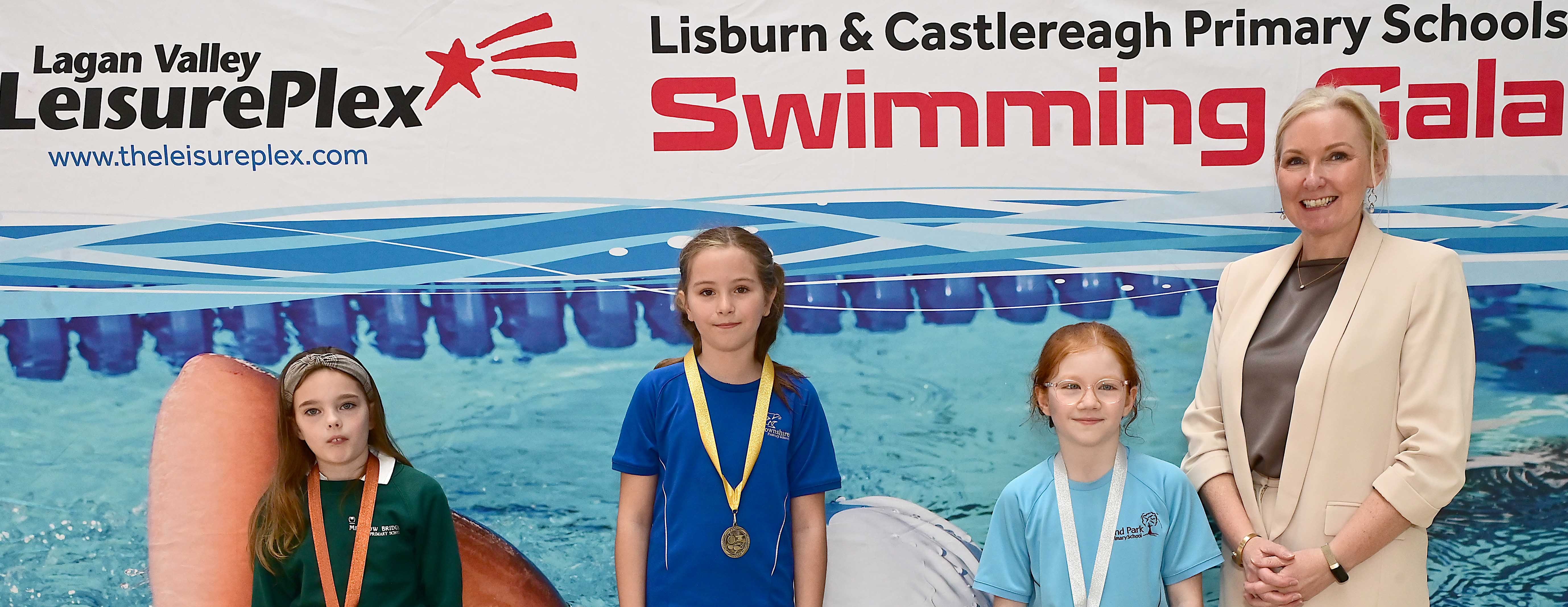 Louise Moore, Director of Leisure & Community Wellbeing presents Event 6 Breaststroke (non-club) to 1st Charlotte Watkins (Downshire), 2nd Mollie Ruddell (Pond Park) and 3rd Willow Harrison (Meadowbridge ) 