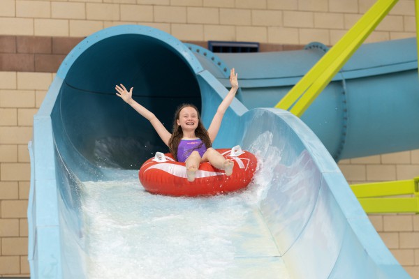 Girl underwater with swimming goggles